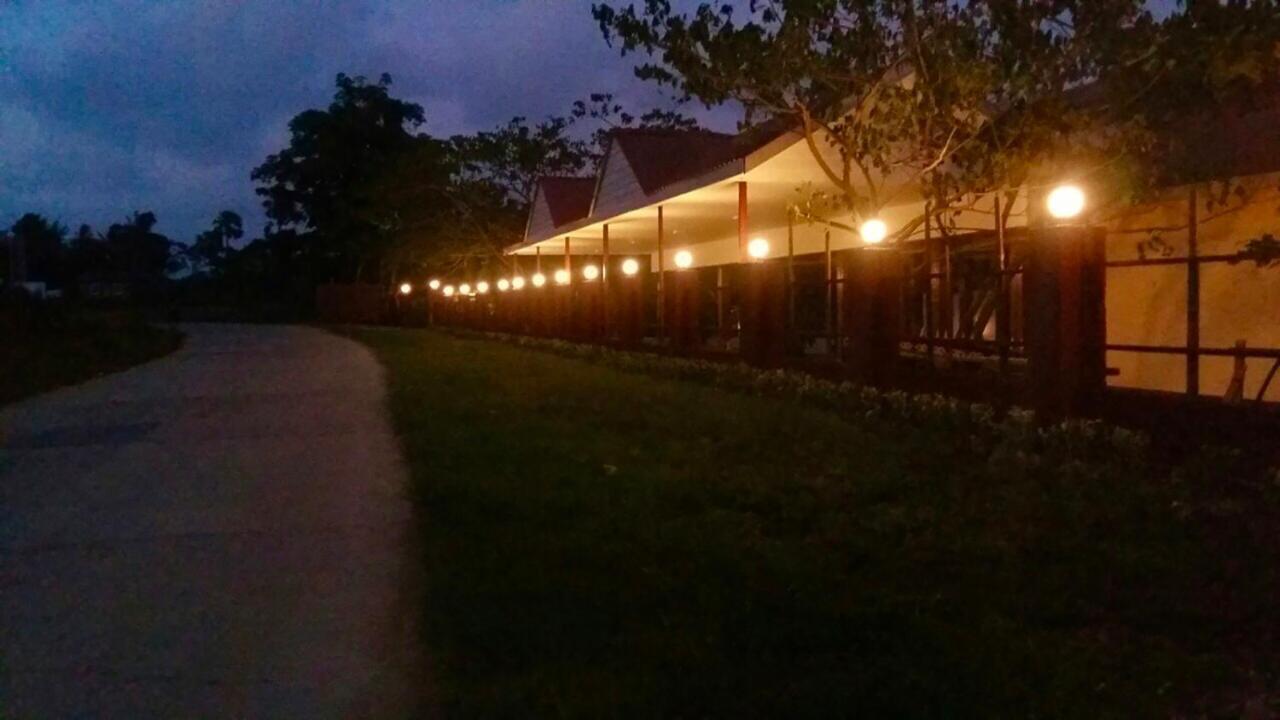 Hill Garden Hotel Chaungtha Exteriör bild