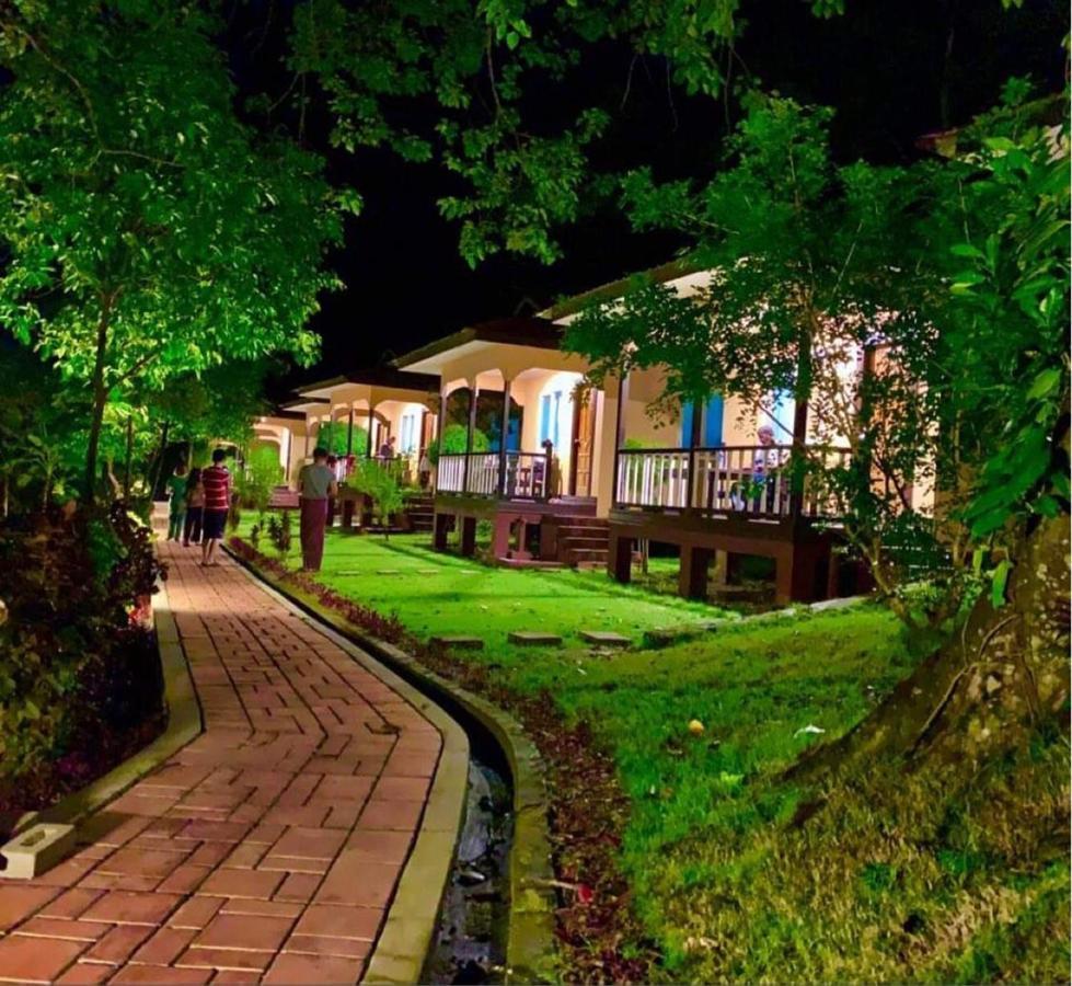 Hill Garden Hotel Chaungtha Exteriör bild