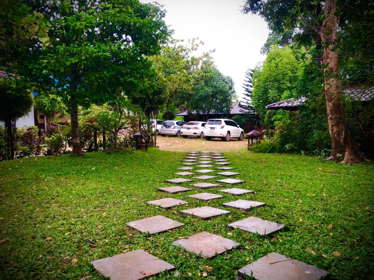 Hill Garden Hotel Chaungtha Exteriör bild