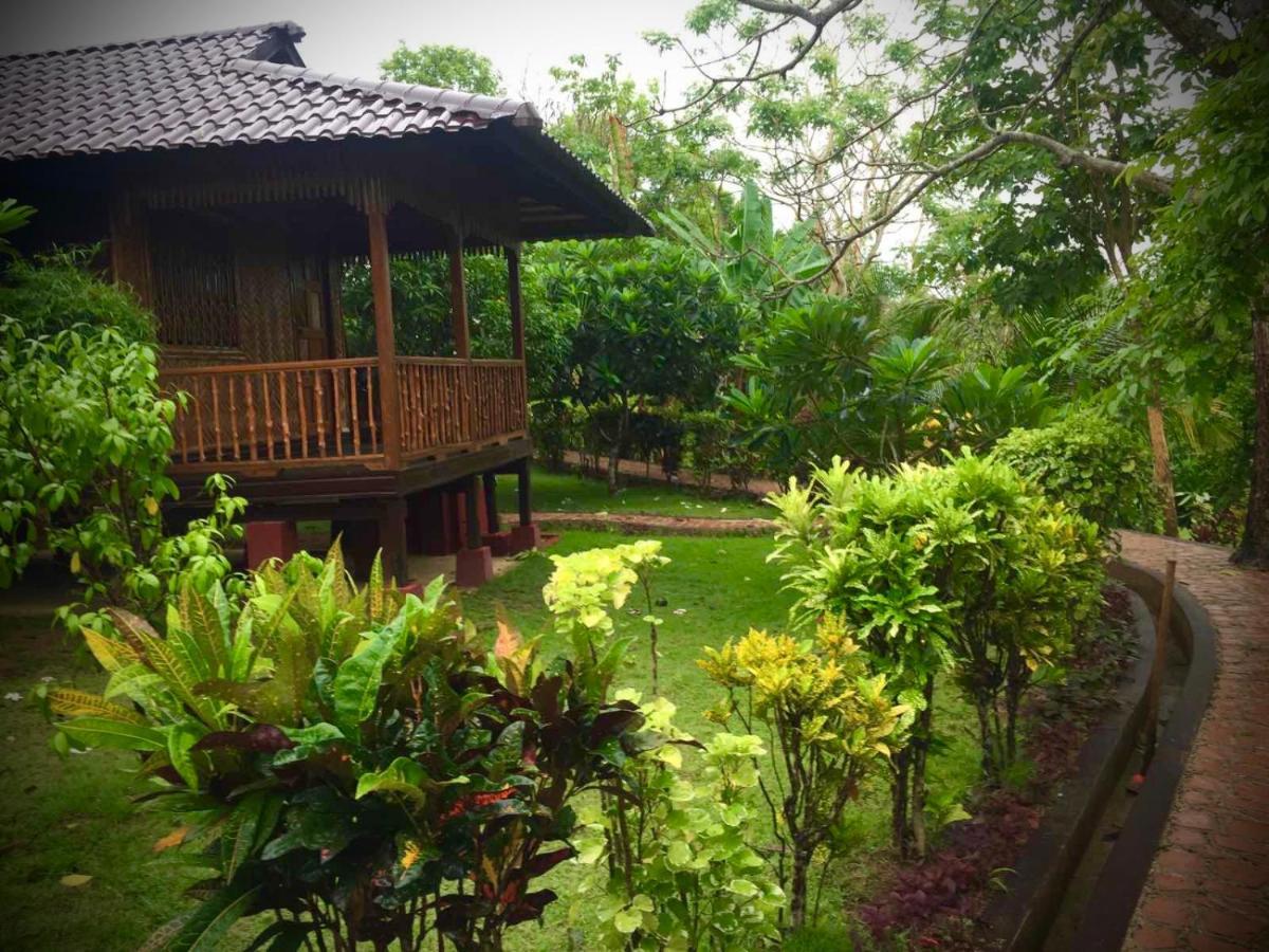 Hill Garden Hotel Chaungtha Exteriör bild