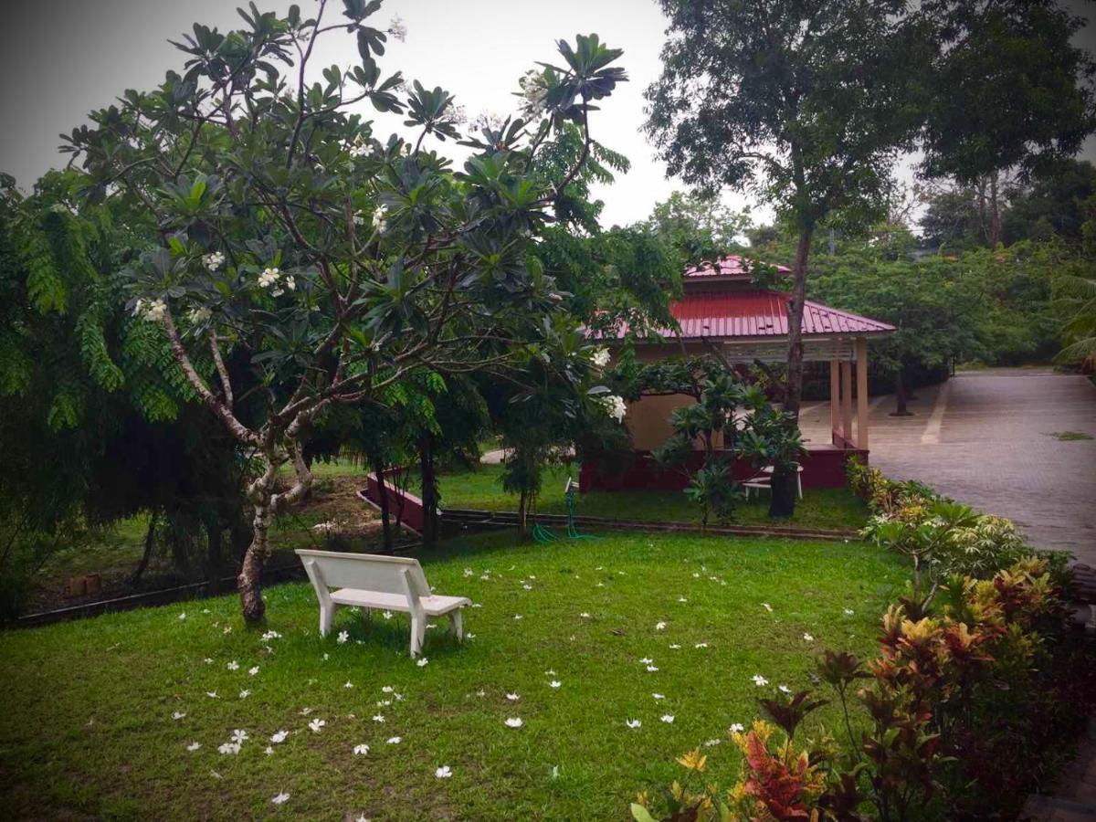 Hill Garden Hotel Chaungtha Exteriör bild