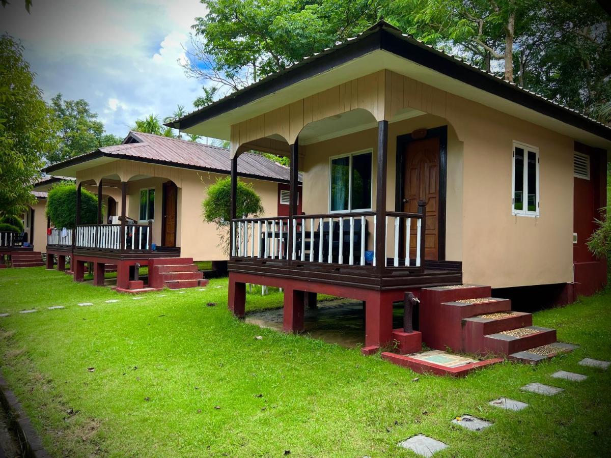 Hill Garden Hotel Chaungtha Exteriör bild