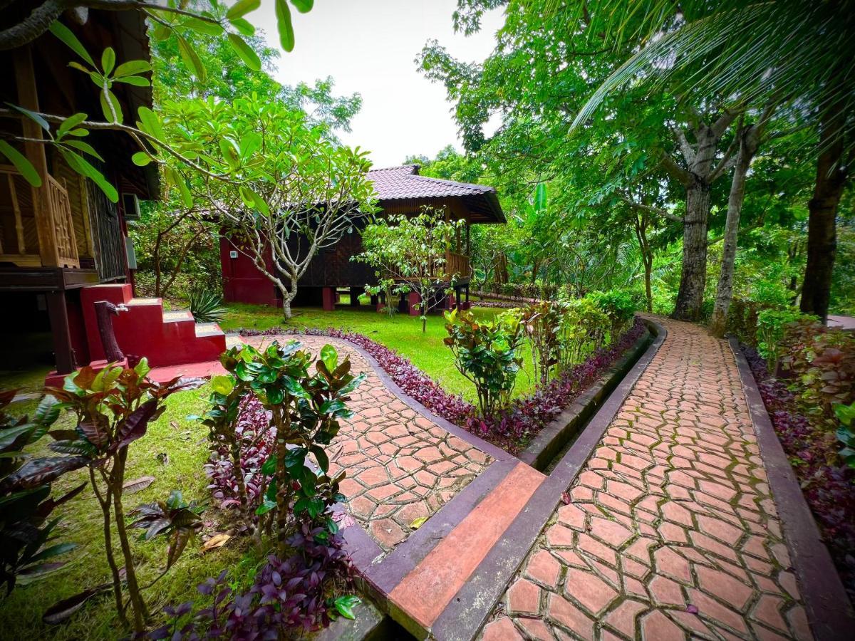 Hill Garden Hotel Chaungtha Exteriör bild