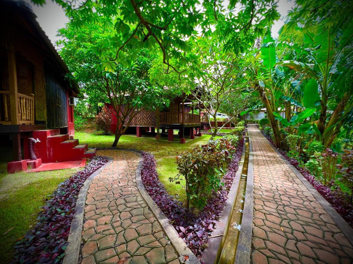 Hill Garden Hotel Chaungtha Exteriör bild