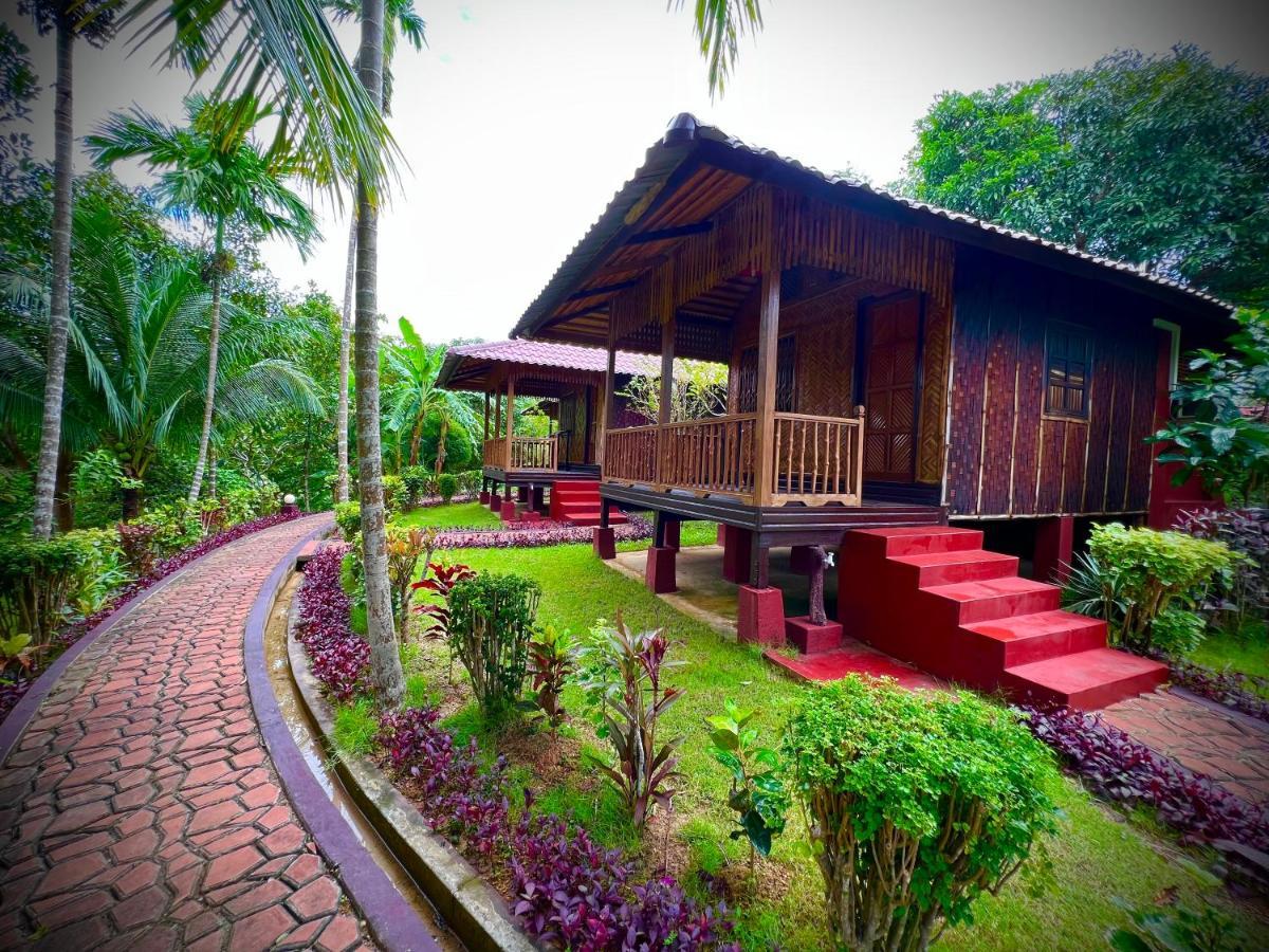 Hill Garden Hotel Chaungtha Exteriör bild