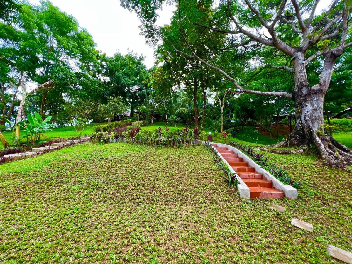 Hill Garden Hotel Chaungtha Exteriör bild